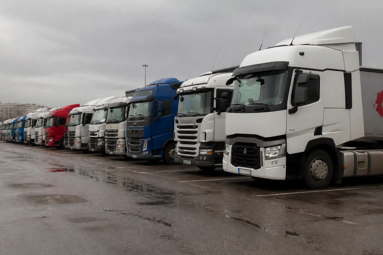 Почему стоимость автомобильных грузоперевозок в России подскочила на 30% и выше